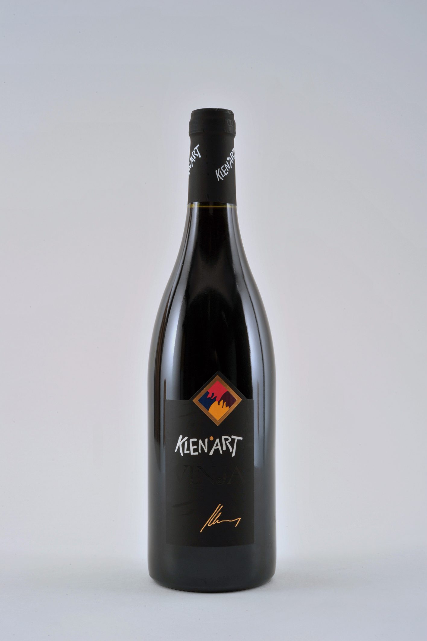 pinot noir tinja klenart be wines