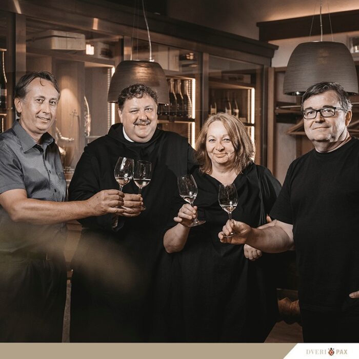 1dveri pax wines bewine