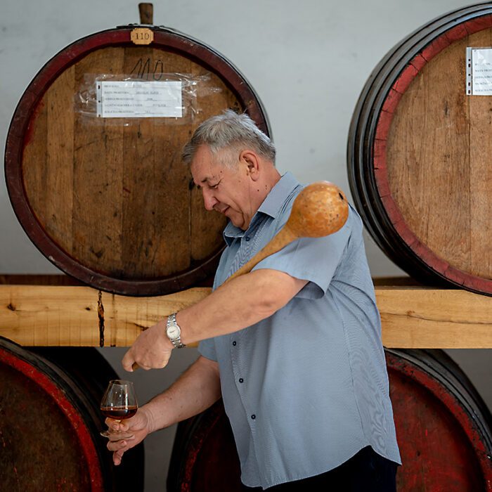 1stara pesma rakija brandy bewines